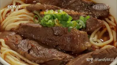棒棒糖放屁眼里吸收小视频剧照3